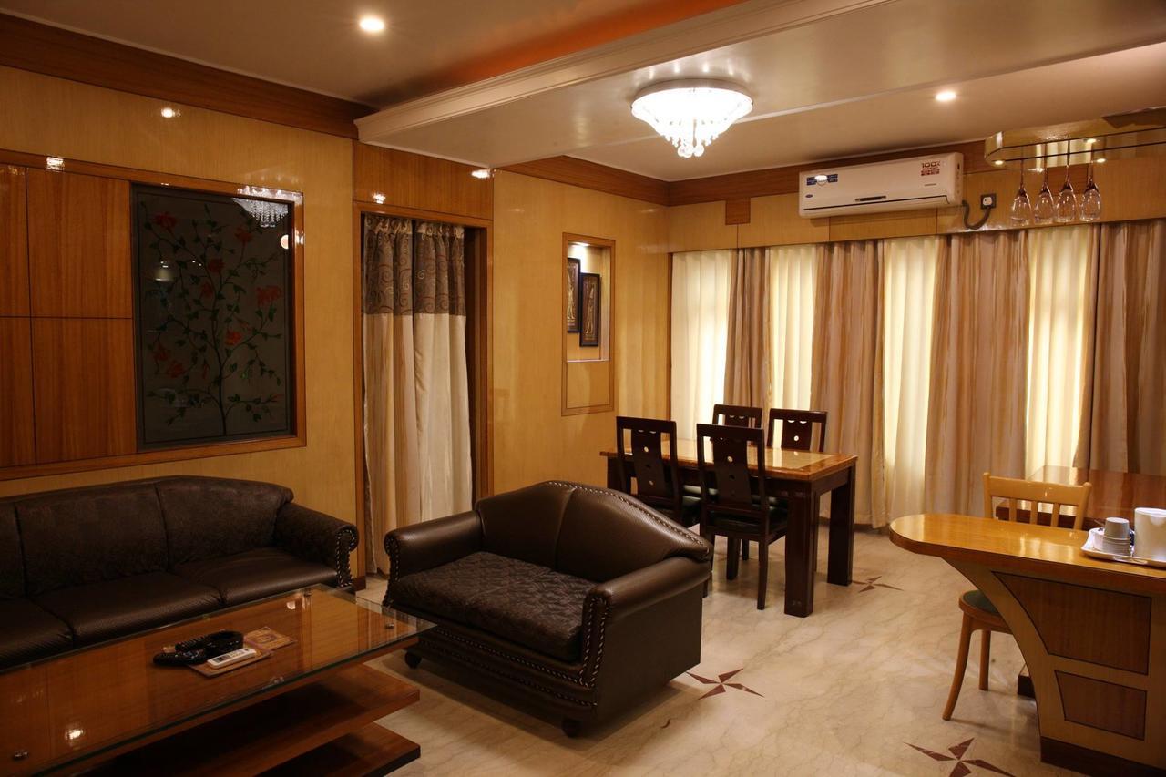 Hotel Welcome Palace Agartala Exteriör bild